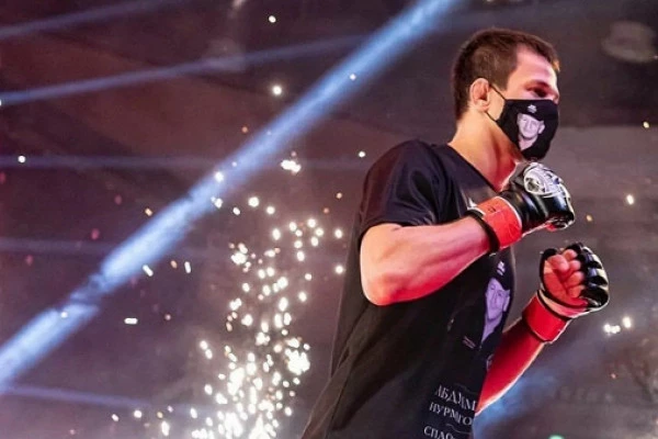 Двоюродный брат Нурмагомедова дебютирует в Bellator
